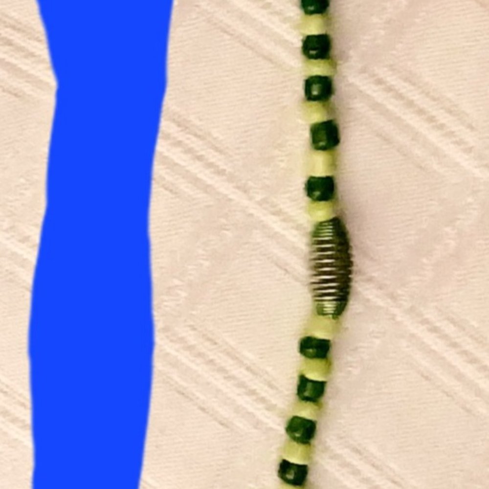 LOT OF FASHION JEWELRY - Picture 3 of 8